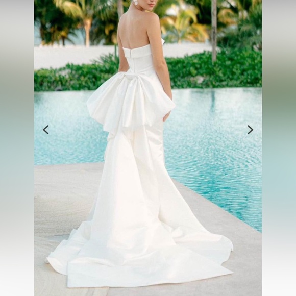 Wedding Dress WTOO Dee Dress with Bow, worn once will dry clean, purchased for - Picture 2 of 7